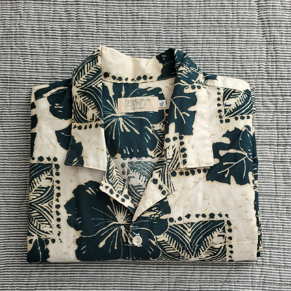 Winsor & Newton Other - NEWT Men's Short Sleeve Hawaiian Shirt in Cream and Dark Teal